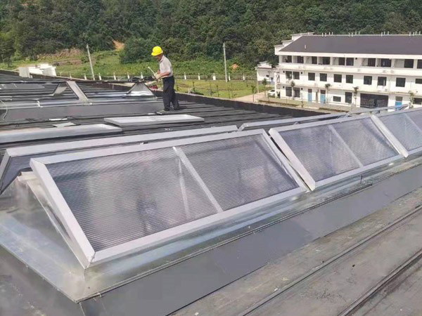 三角型排烟天窗